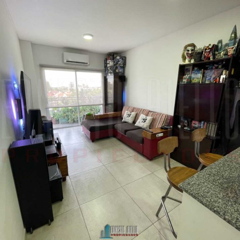 ALQUILER DEPARTAMENTO 2 AMBIENTES CON BALCON Y COCHERA, BERNAL.