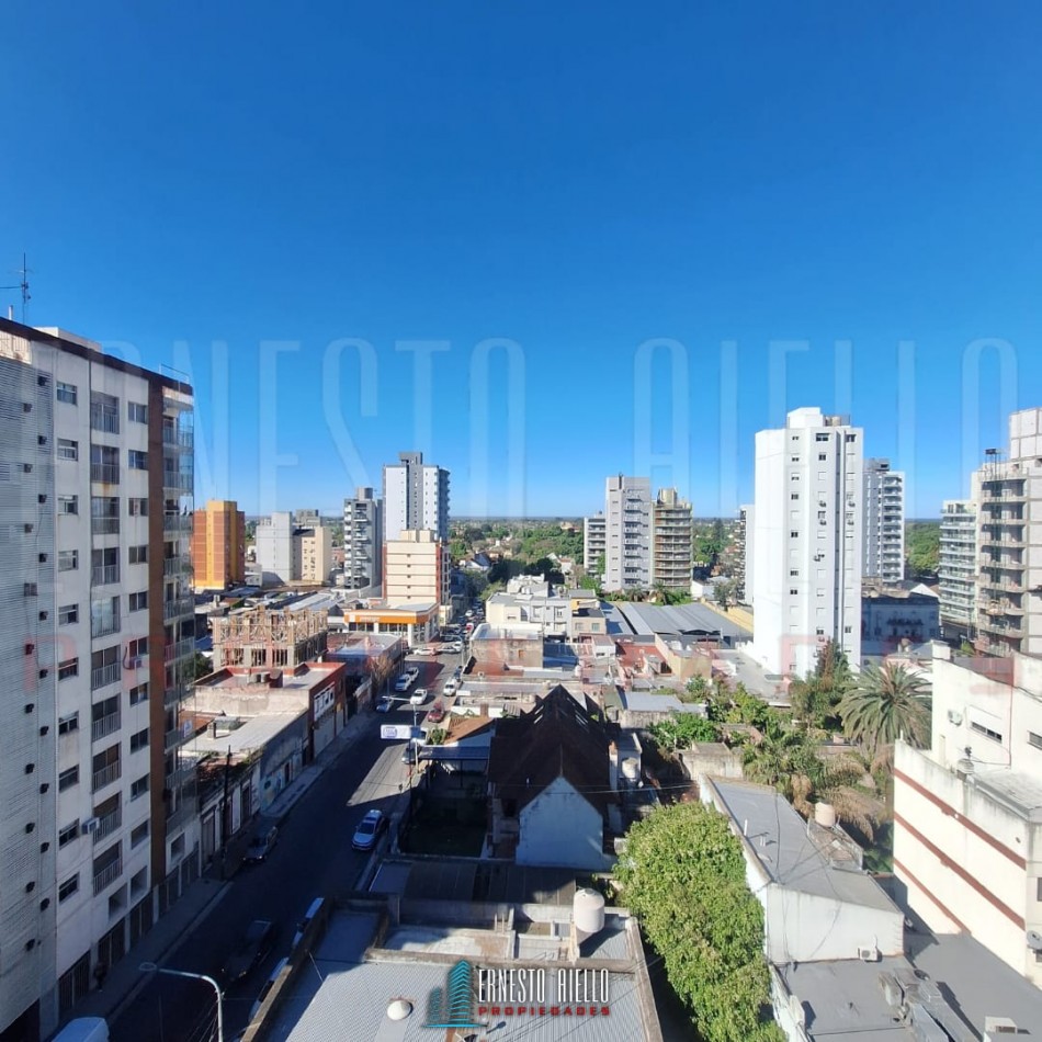 VENTA MONOAMBIENTE OFICINA / CONSULTORIO APTO PROFESIONAL, QUILMES CENTRO.