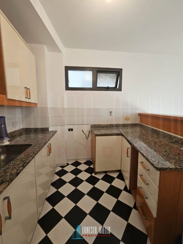 ALQUILER DEPARTAMENTO TRES AMBIENTES CON COCHERA OPCIONAL EN QUILMES CENTRO