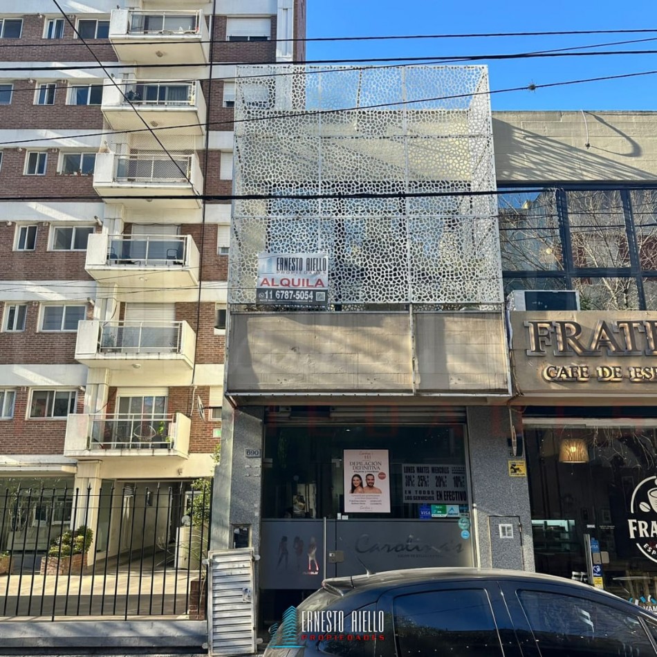 ALQUILER AMPLIO LOCAL CON TERRAZA EN QUILMES CENTRO 