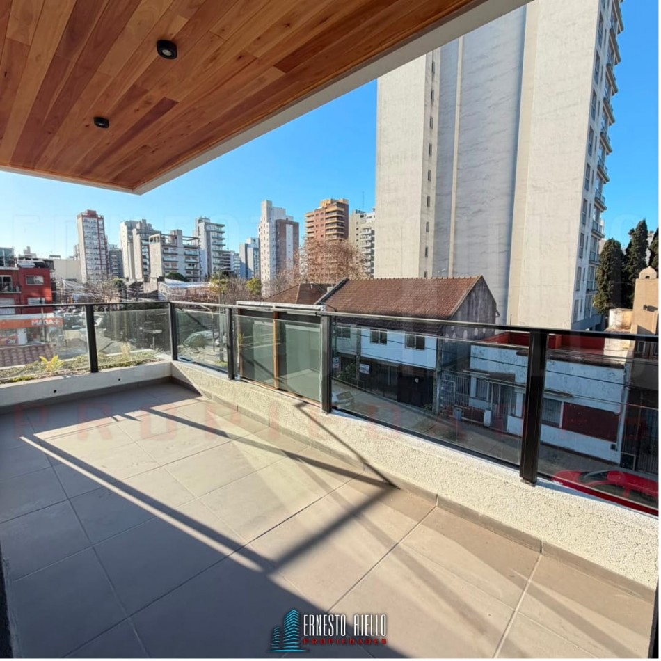 VENTA SEMIPISO 3 AMBIENTES A ESTRENAR CON COCHERA EN QUILMES CENTRO.