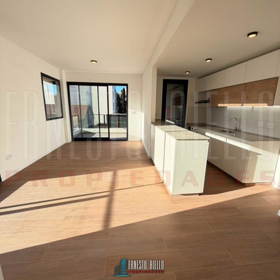 VENTA SEMIPISO 3 AMBIENTES A ESTRENAR CON COCHERA EN QUILMES CENTRO.