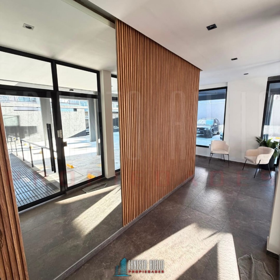 VENTA SEMIPISO 3 AMBIENTES A ESTRENAR CON COCHERA EN QUILMES CENTRO.