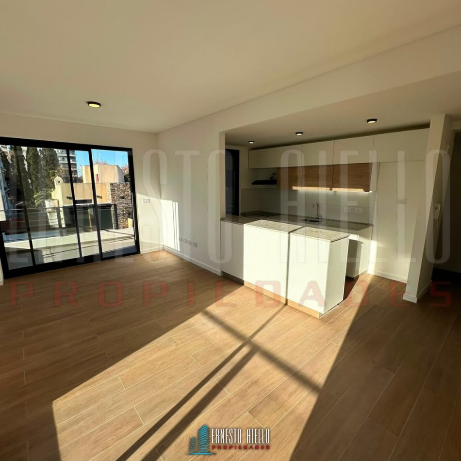 VENTA SEMIPISO 3 AMBIENTES A ESTRENAR CON COCHERA EN QUILMES CENTRO.
