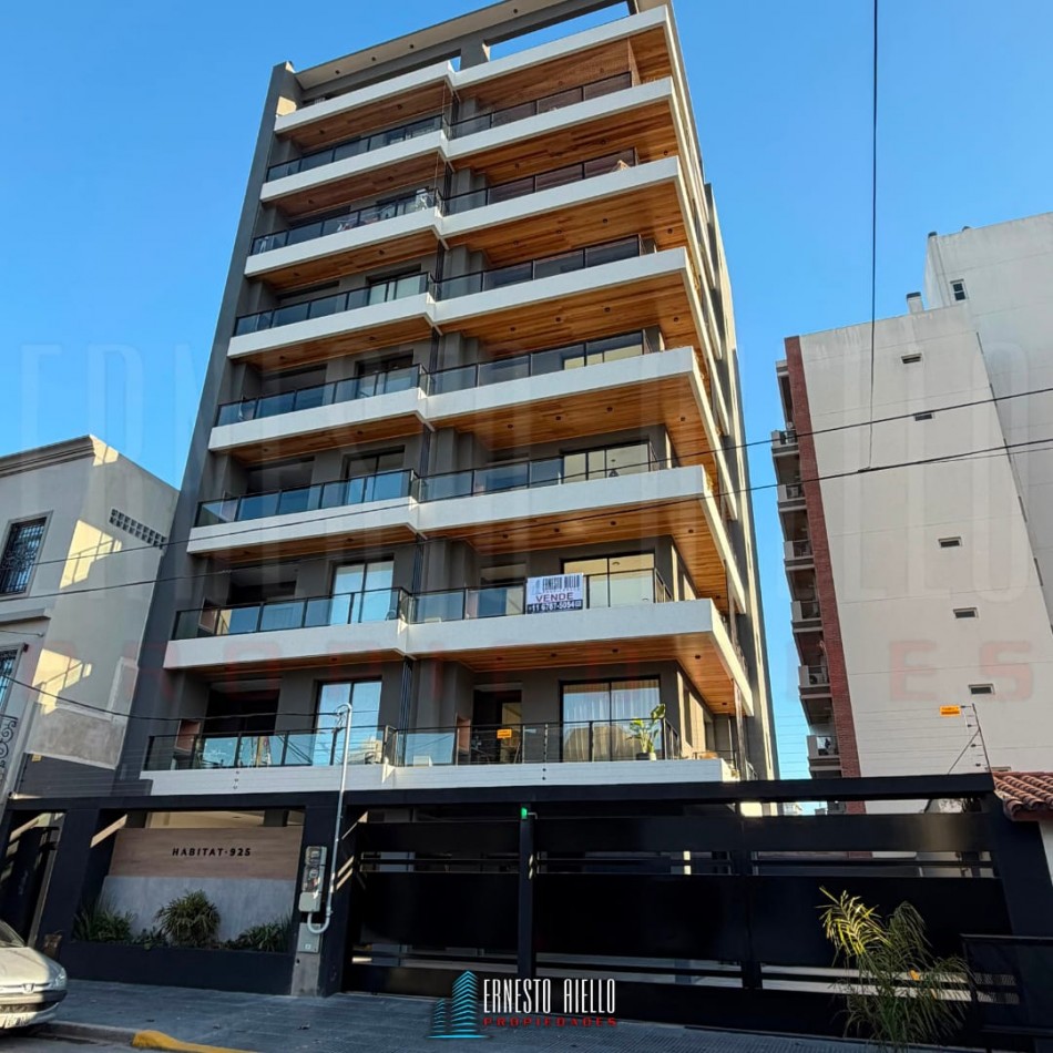 VENTA SEMIPISO 3 AMBIENTES A ESTRENAR CON COCHERA EN QUILMES CENTRO.