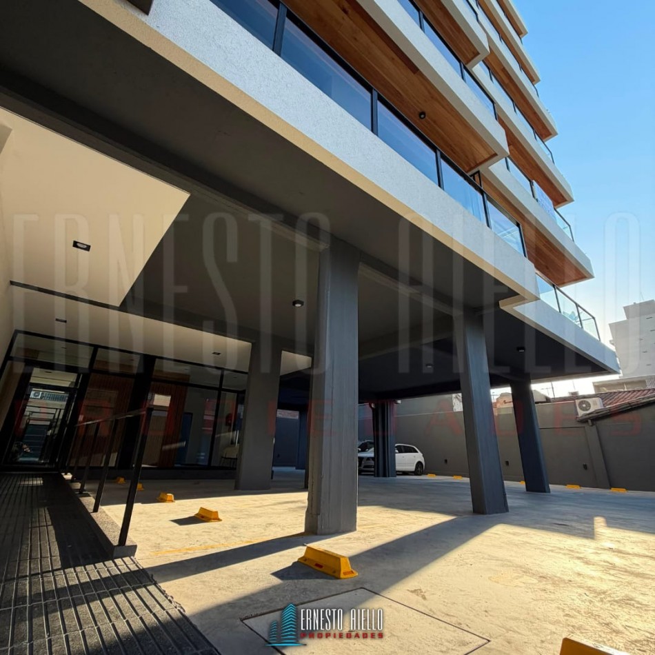 VENTA SEMIPISO 3 AMBIENTES A ESTRENAR CON COCHERA EN QUILMES CENTRO.