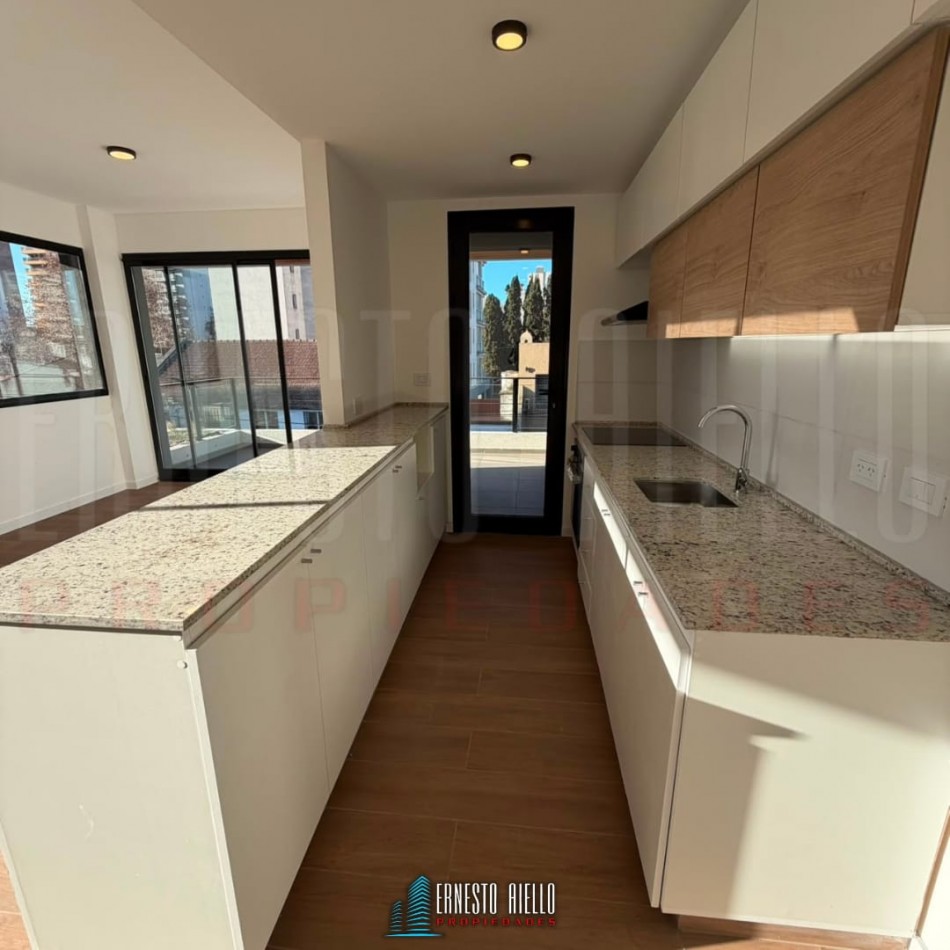 VENTA SEMIPISO 3 AMBIENTES A ESTRENAR CON COCHERA EN QUILMES CENTRO.