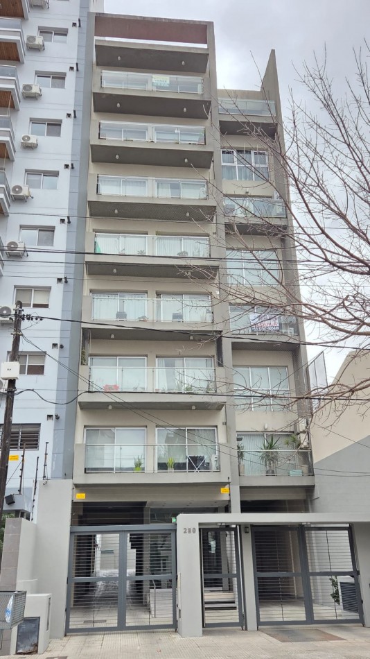 ALQUILER LOFT 2 AMBIENTES CON BALCON Y COCHERA en SUBSUELO. QUILMES CENTRO