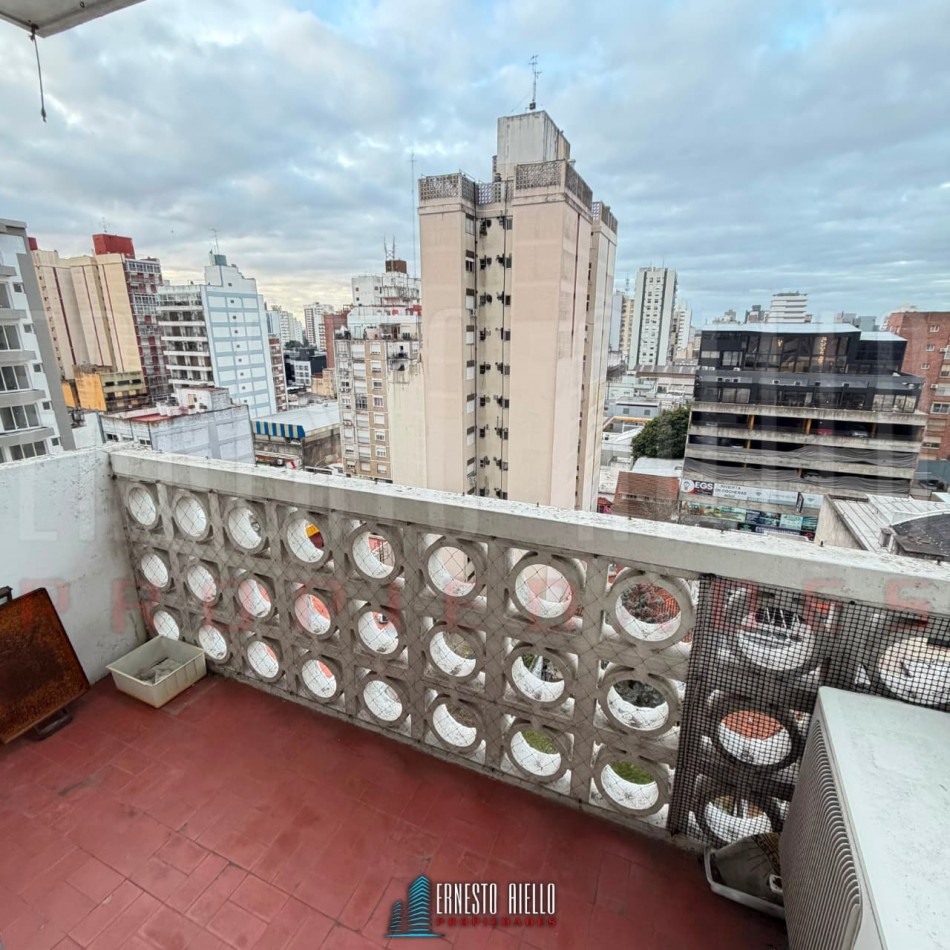 VENTA DEPARTAMENTO DE DOS AMBIENTES EN QUILMES CENTRO.