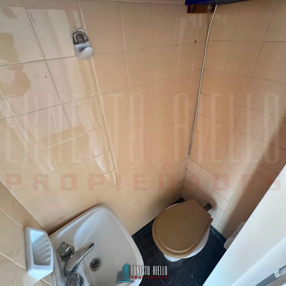 VENTA DEPARTAMENTO 3 AMBIENTES CON COCINA INDEPENDIENTE- HERMOSAS VISTAS - OPORTUNIDAD A REFACCIONAR.