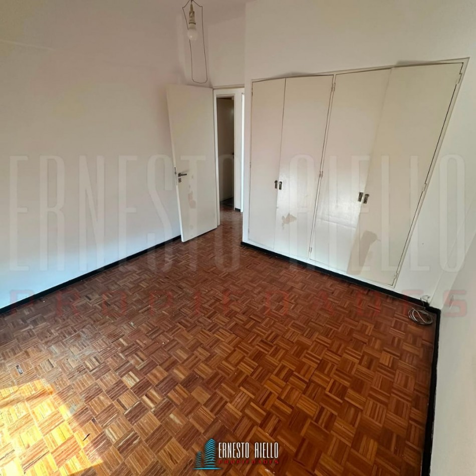 VENTA DEPARTAMENTO 3 AMBIENTES CON COCINA INDEPENDIENTE- HERMOSAS VISTAS - OPORTUNIDAD A REFACCIONAR.