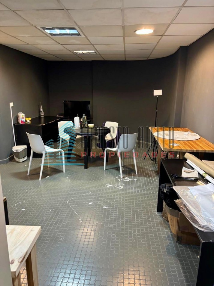 A. VENTA IMPECABLE LOCAL COMERCIAL EN CENTRO QUILMES