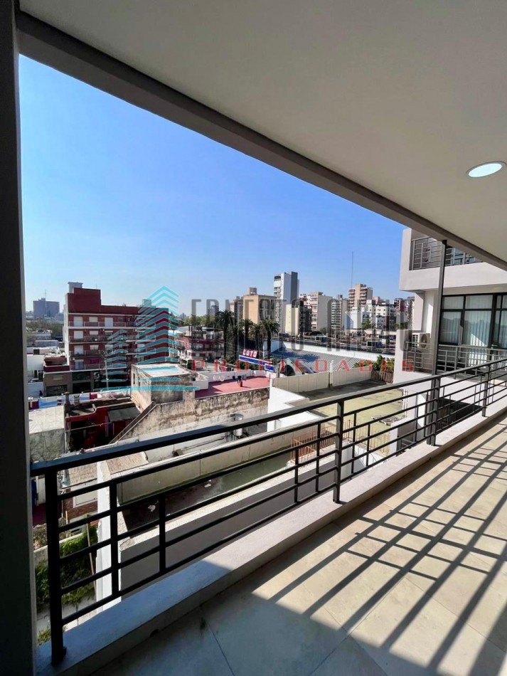 A. ALQUILER DEPARTAMENTO DE DOS AMBIENTES CON BALCON EN QUILMES CENTRO.