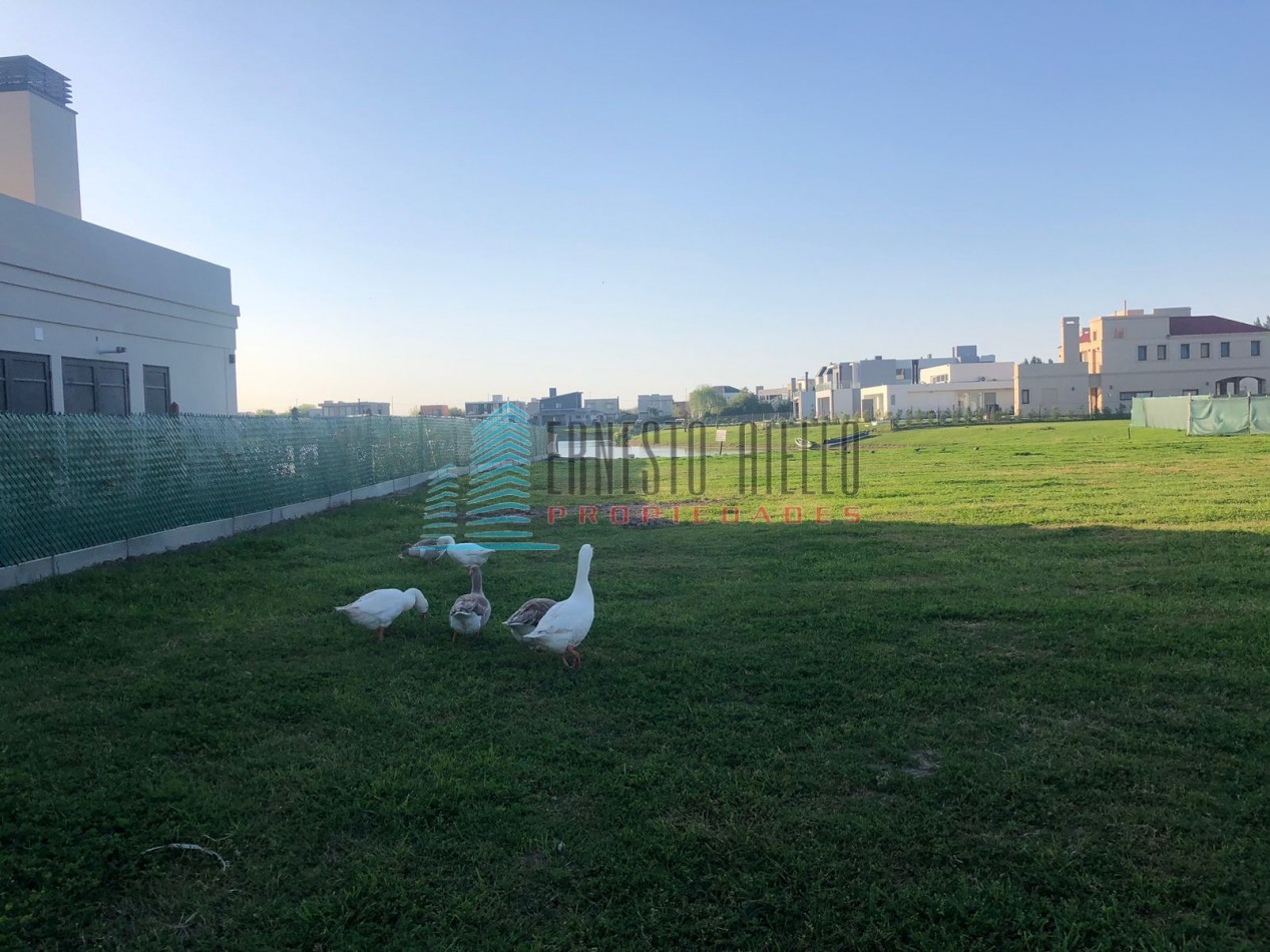 A. VENTA Excelente Lote a La Laguna - Barrio Los Troncos