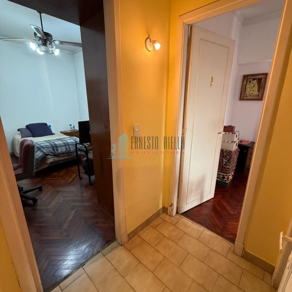 VENTA DEPARTAMENTO 3 AMBIENTES, CON PATIO, PRIMER PISO POR ESCALERA (1C) AL CONTRAFRENTE. 