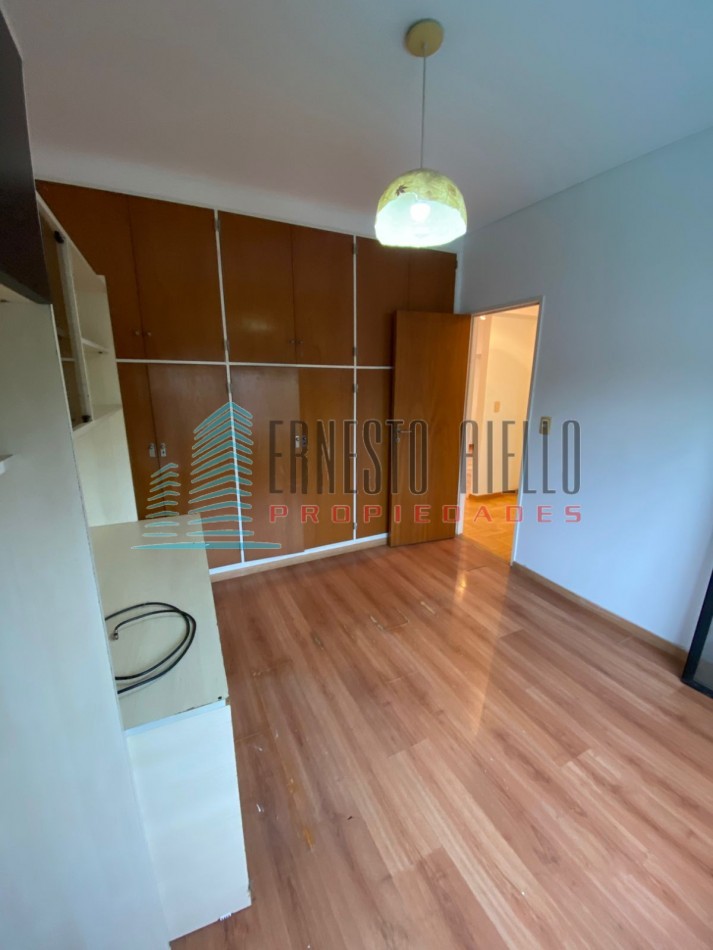 VENTA DEPARTAMENTO TRES AMBIENTES CON COCHERA EN TORRES DE GUIDO 