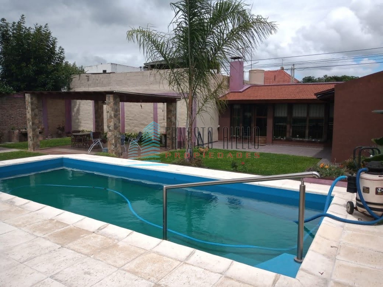 Venta Excelente Casa en Una Sola Planta con Piscina - Quilmes