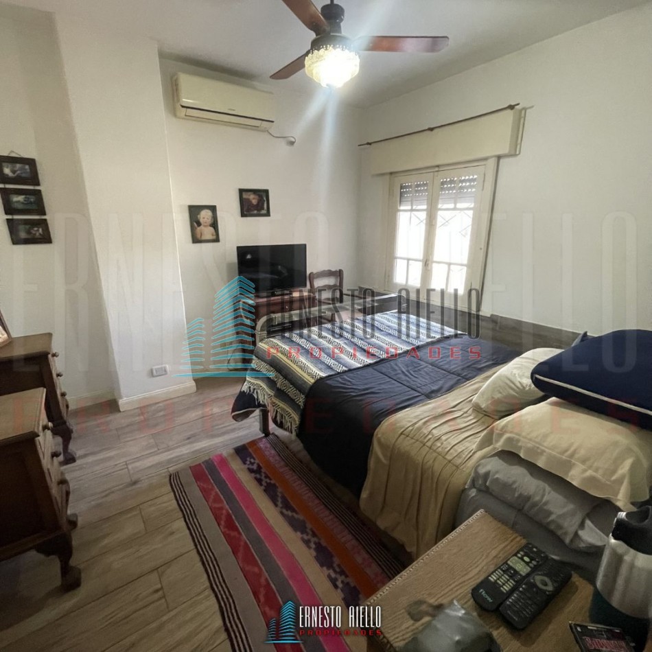 A. CASA DE 4 AMBIENTES CON QUINCHO, PATIO Y DOS DEPTOS DE 2 AMBIENTES EN EL MISMO LOTE EN VENTA