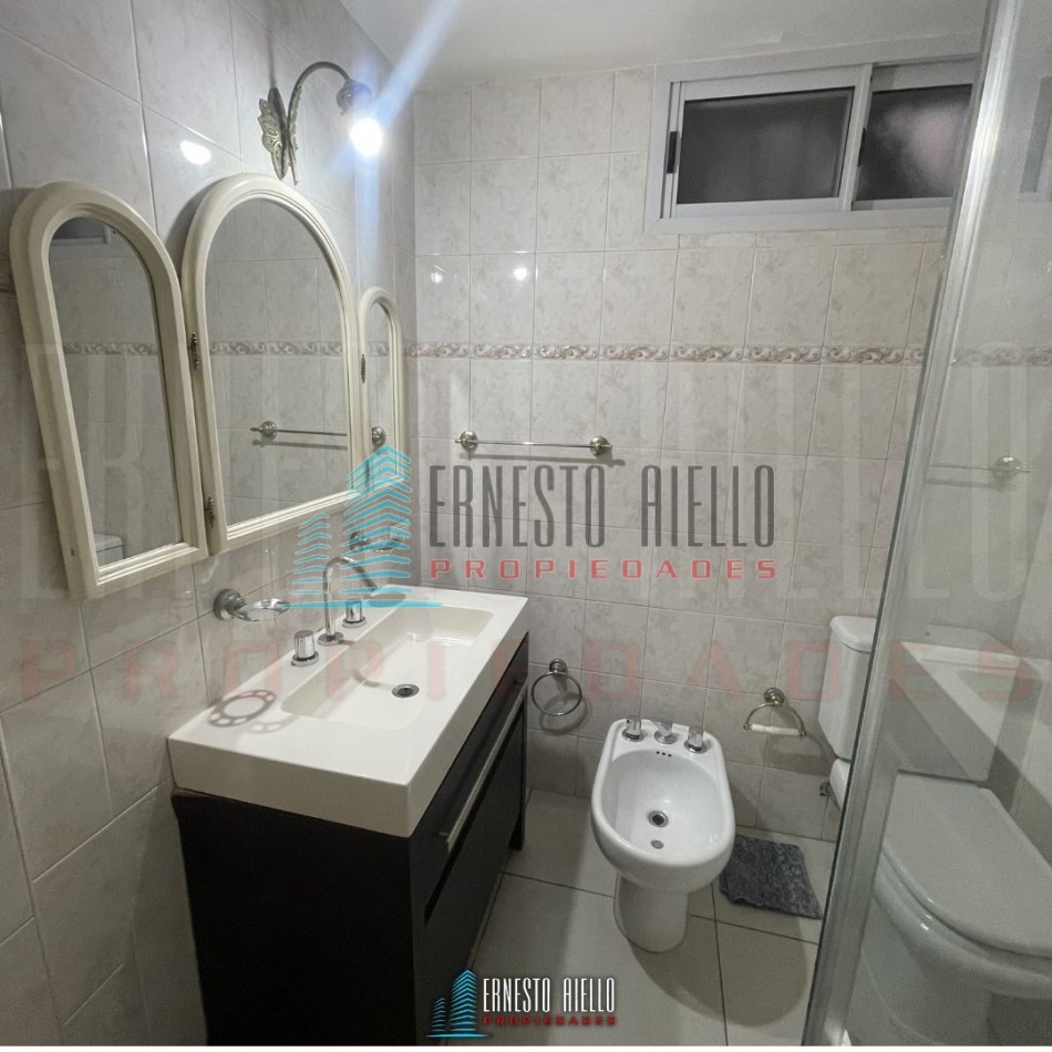 A. CASA DE 4 AMBIENTES CON QUINCHO, PATIO Y DOS DEPTOS DE 2 AMBIENTES EN EL MISMO LOTE EN VENTA