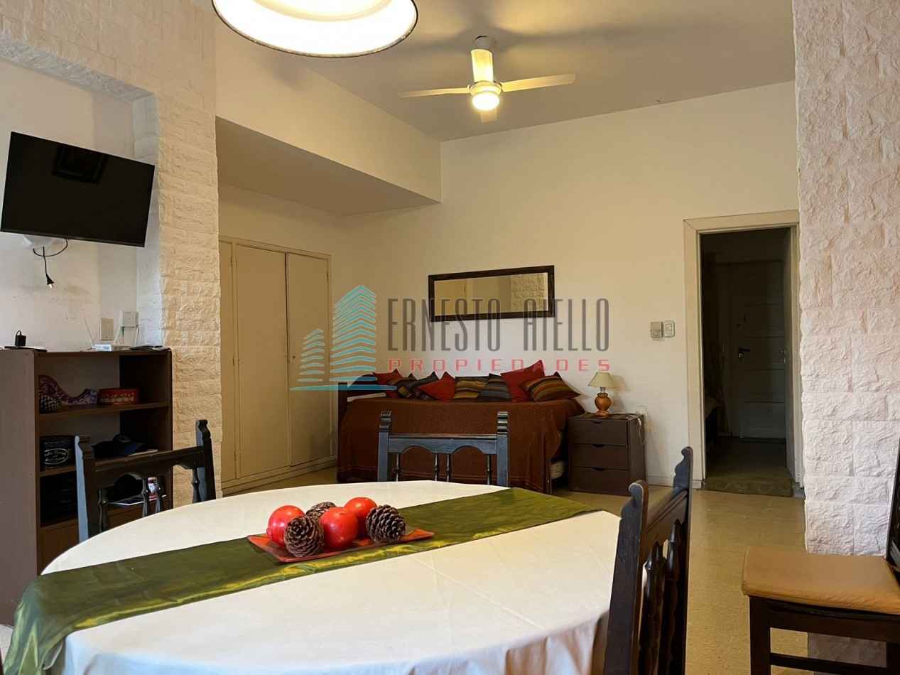 A- VENTA Departamento PH Amueblado en Villa Gesell - Sobre Costanera 