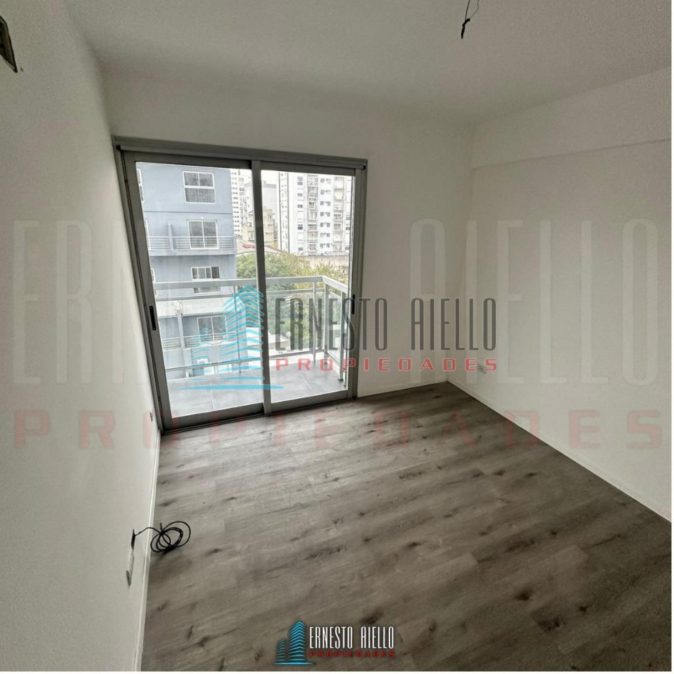 VENTA HERMOSO DEPARTAMENTO 2 AMBIENTES CON COCHERA EN QUILMES CENTRO