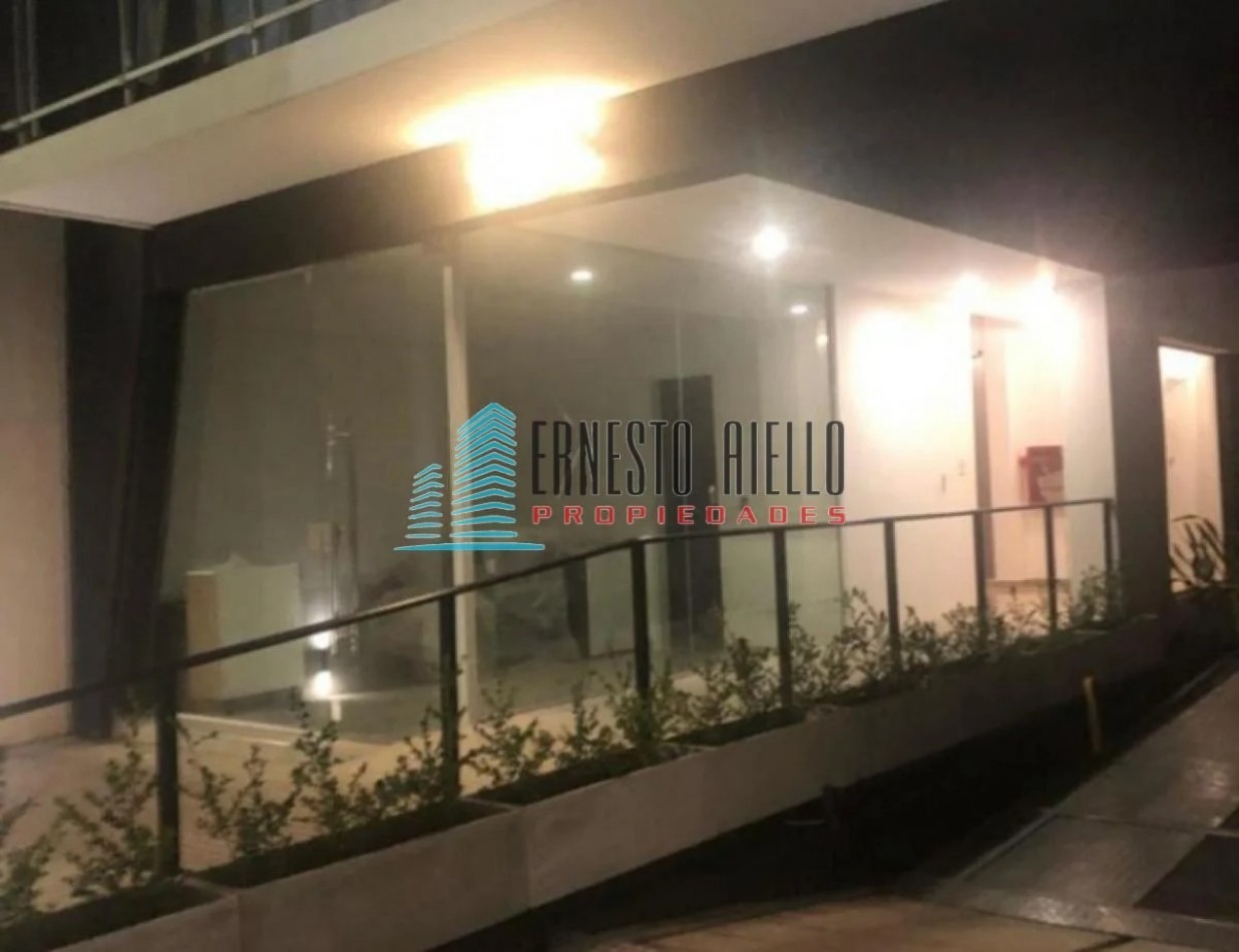 VENTA HERMOSO DEPARTAMENTO 2 AMBIENTES CON COCHERA EN QUILMES CENTRO