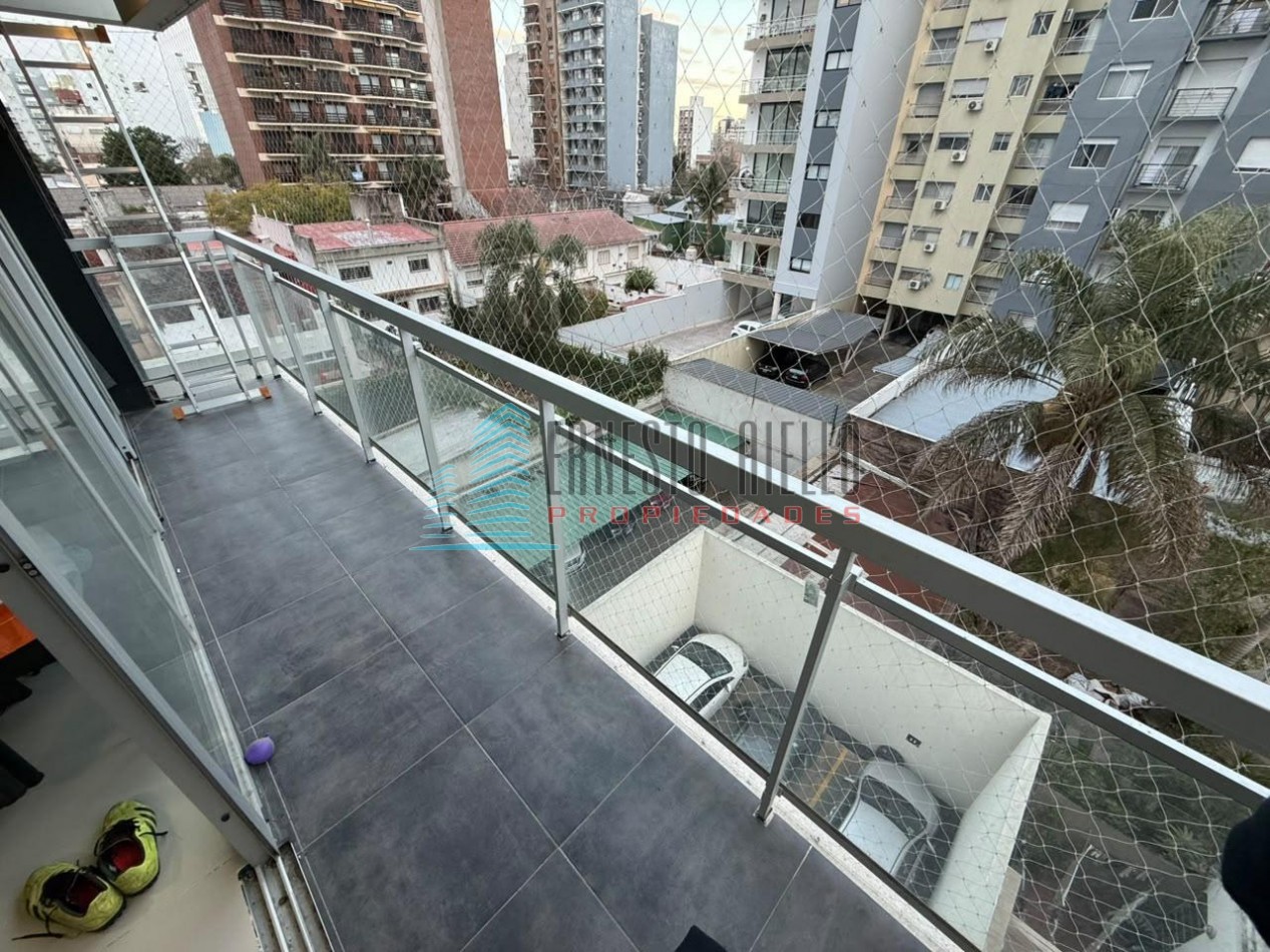 VENTA HERMOSO DEPARTAMENTO 2 AMBIENTES CON COCHERA EN QUILMES CENTRO