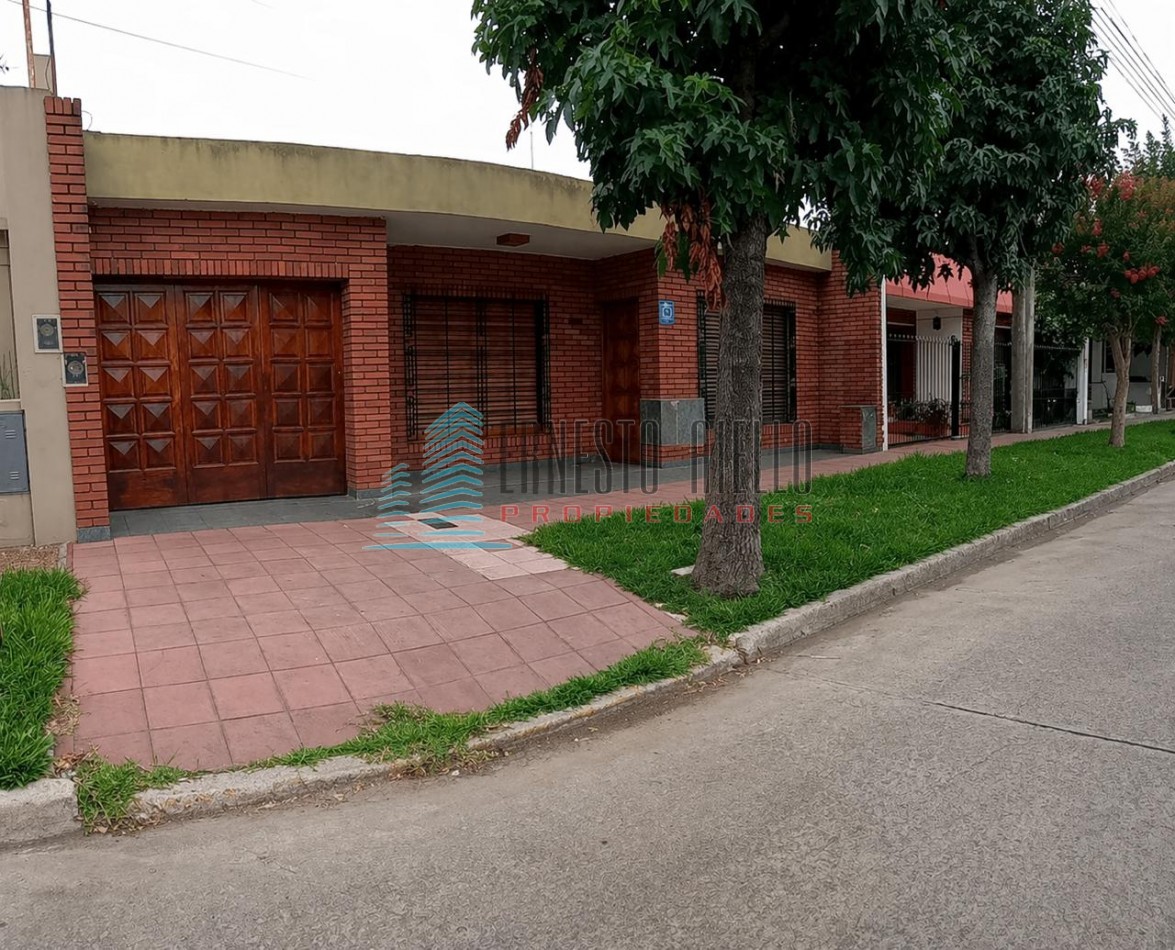 Venta Excelente Casa en Una Sola Planta con Piscina - Quilmes