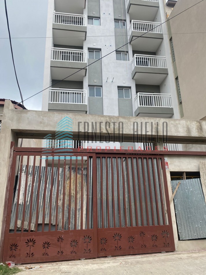 ¡VENTA DEPARTAMENTO DOS AMBIENTES EN QUILMES, OPORTUNIDAD!