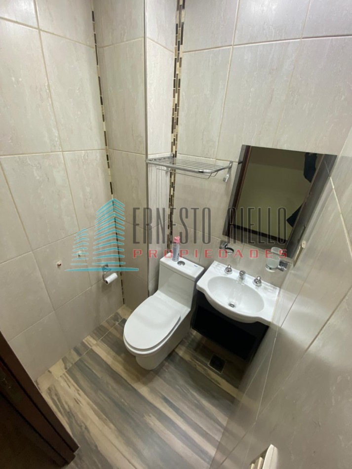 Venta Excelente Casa en Una Sola Planta con Piscina - Quilmes