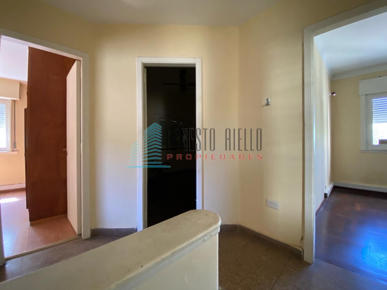 VENTA CASA 4 Ambientes Excelente Ubicacion 