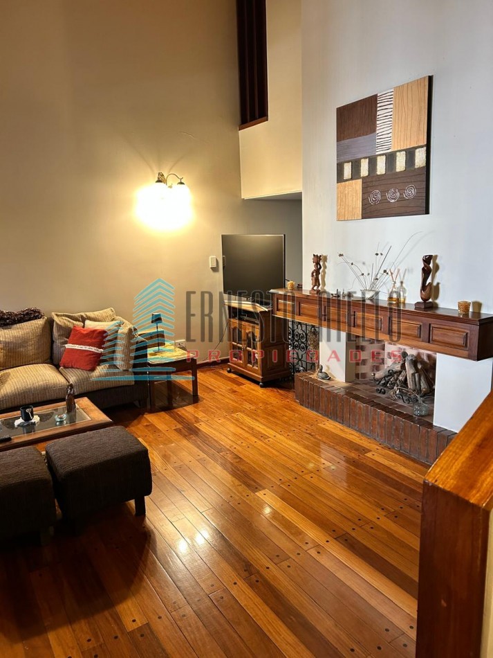 ESPECTACULAR CASA 5 AMBIENTES CON PISCINA EN BERNAL