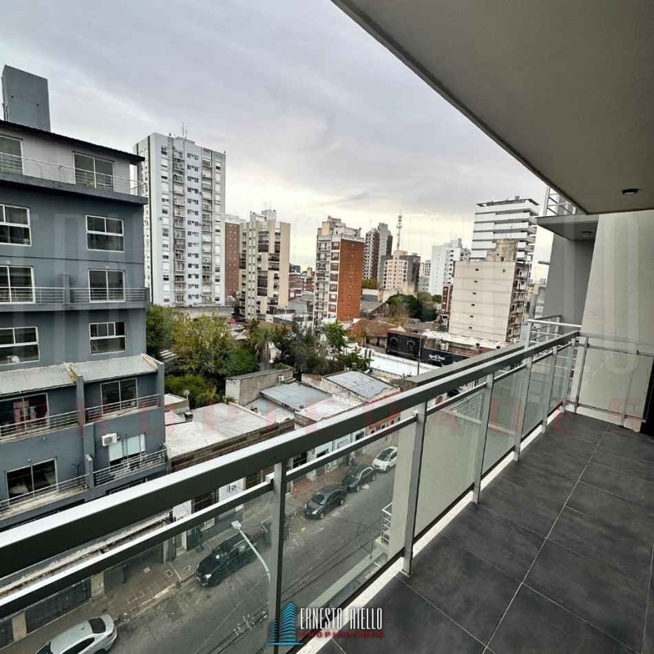 A. VENTAHERMOSO DEPARTAMENTO 2 AMBIENTES EN QUILMES CENTRO.