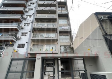 ALQUILER LOFT 2 AMBIENTES CON BALCON Y COCHERA en SUBSUELO. QUILMES CENTRO