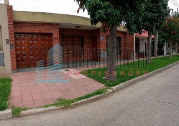 Venta Excelente Casa en Una Sola Planta con Piscina - Quilmes