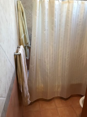 VENTA PRECIOSA CASA DE 4 AMBIENTES. QUILMES OESTE