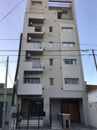 VENTA DEPTO 2 AMB EN BERAZATEGUI.