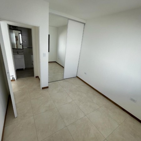 VENTA DPTO. 2 AMBIENTES CON PATIO A ESTRENAR!! QUILMES OESTE!!