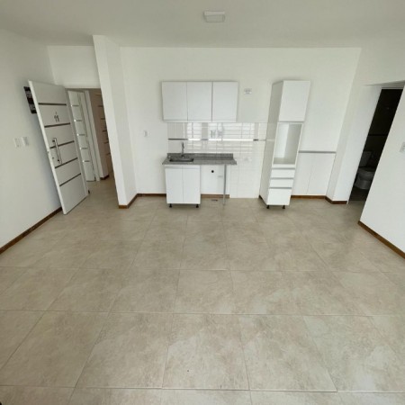VENTA DPTO. 2 AMBIENTES CON PATIO A ESTRENAR!! QUILMES OESTE!!