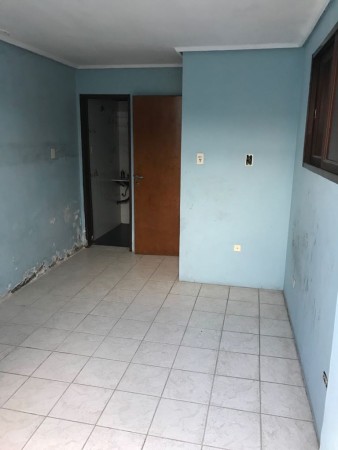 VENTA AMPLIO PH EN 3 PLANTAS. QUILMES.