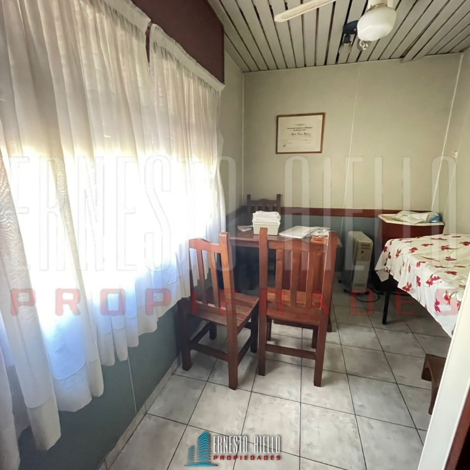 VENTA PH 5 AMBIENTES APTO USO PROFESIONAL A METROS DE AV. ANDRES BARANDA, QUILMES OESTE CENTRO.