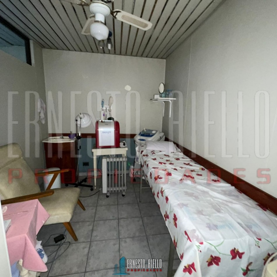 VENTA PH 5 AMBIENTES APTO USO PROFESIONAL A METROS DE AV. ANDRES BARANDA, QUILMES OESTE CENTRO.