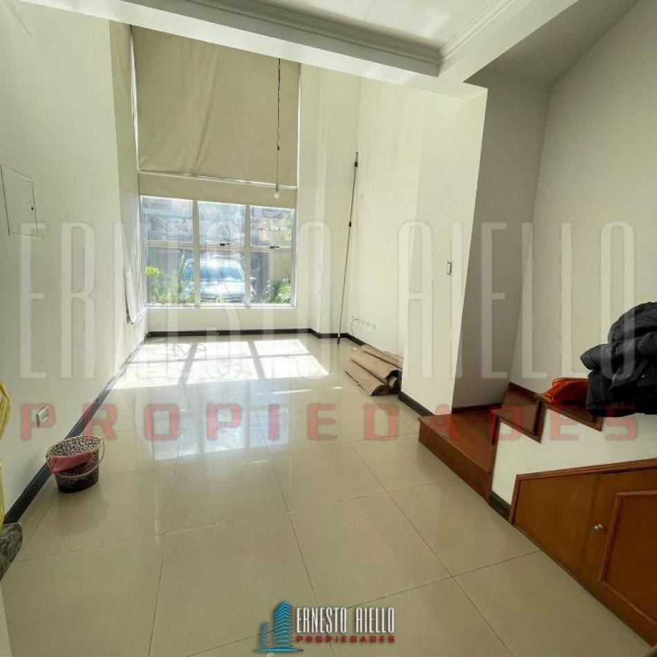 VENTA HERMOSO LOFT 2 AMBIENTES, QUILMES CENTRO.
