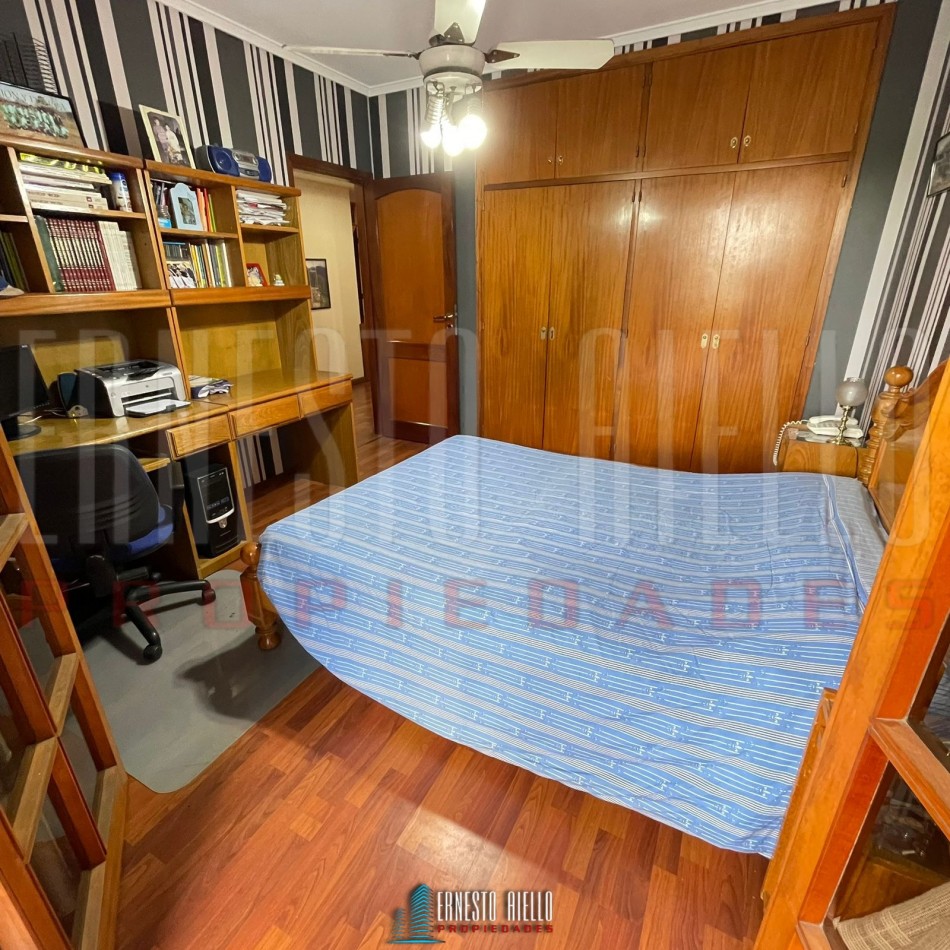 VENTA CHALET 4 AMBIENTES CON QUINCHO Y AMPLIO GARAJE, QUILMES OESTE CENTRO.