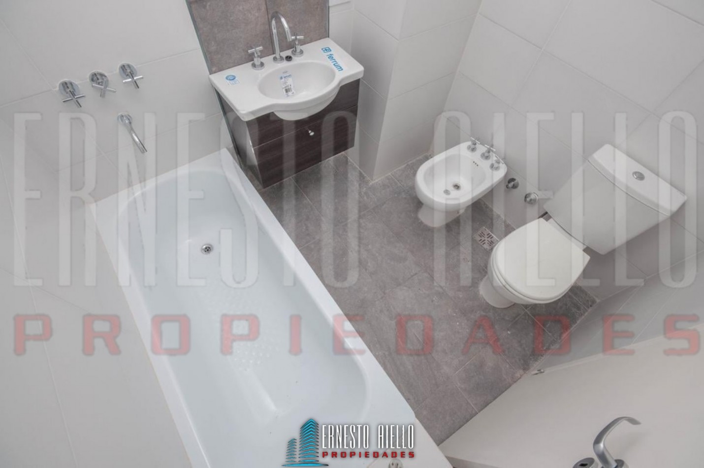 VENTA DEPARTAMENTO 3 AMBIENTES CON COCHERA, DON BOSCO.