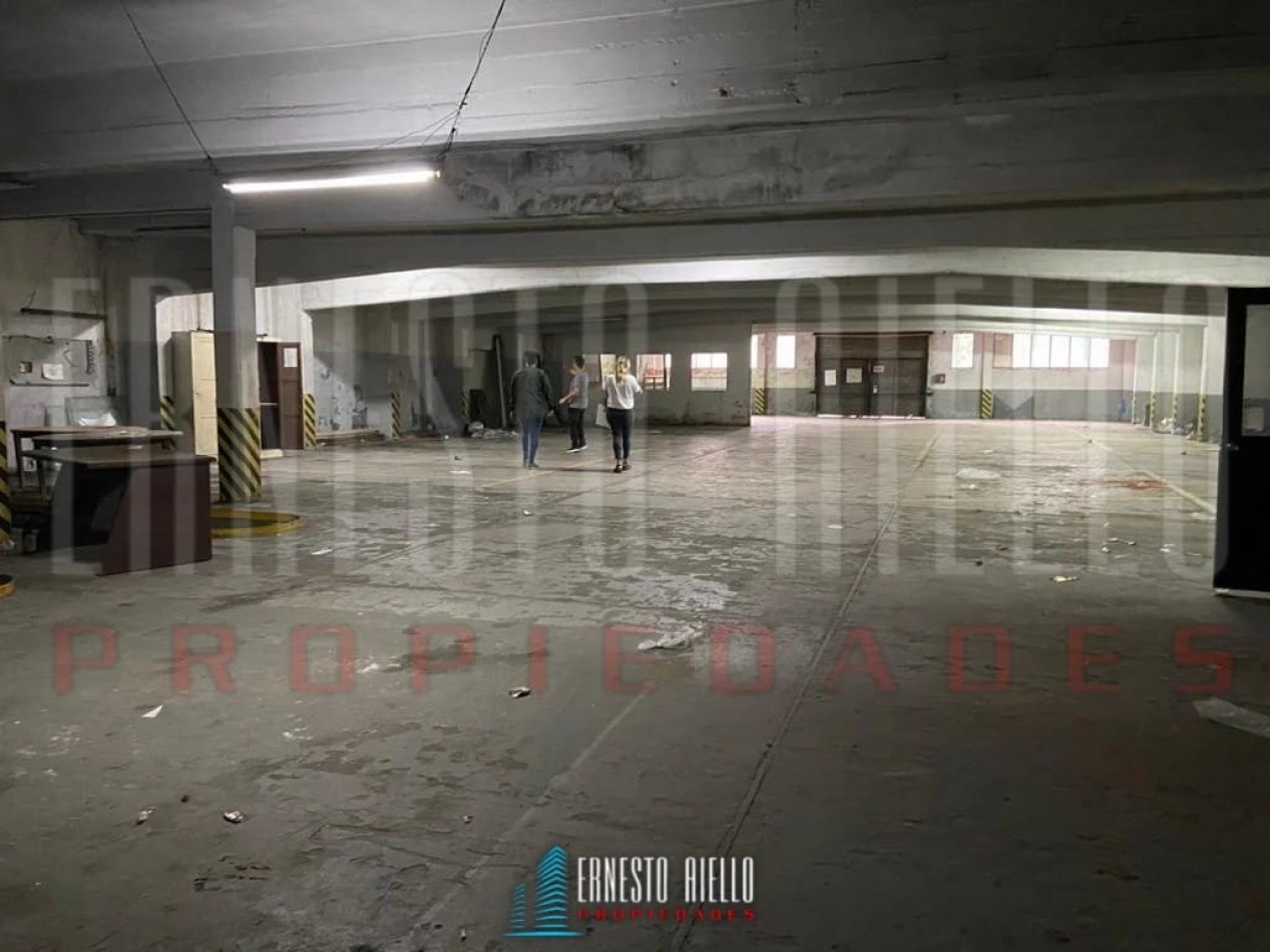 VENTA LOCAL COMERCIAL EN AV. H. YRIGOYEN N° 280, QUILMES CENTRO.