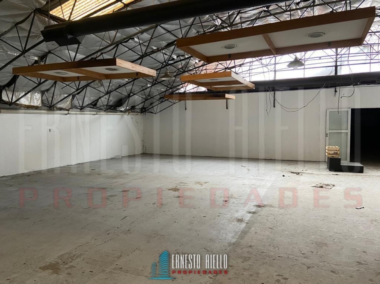 VENTA LOCAL COMERCIAL EN AV. H. YRIGOYEN N° 280, QUILMES CENTRO.