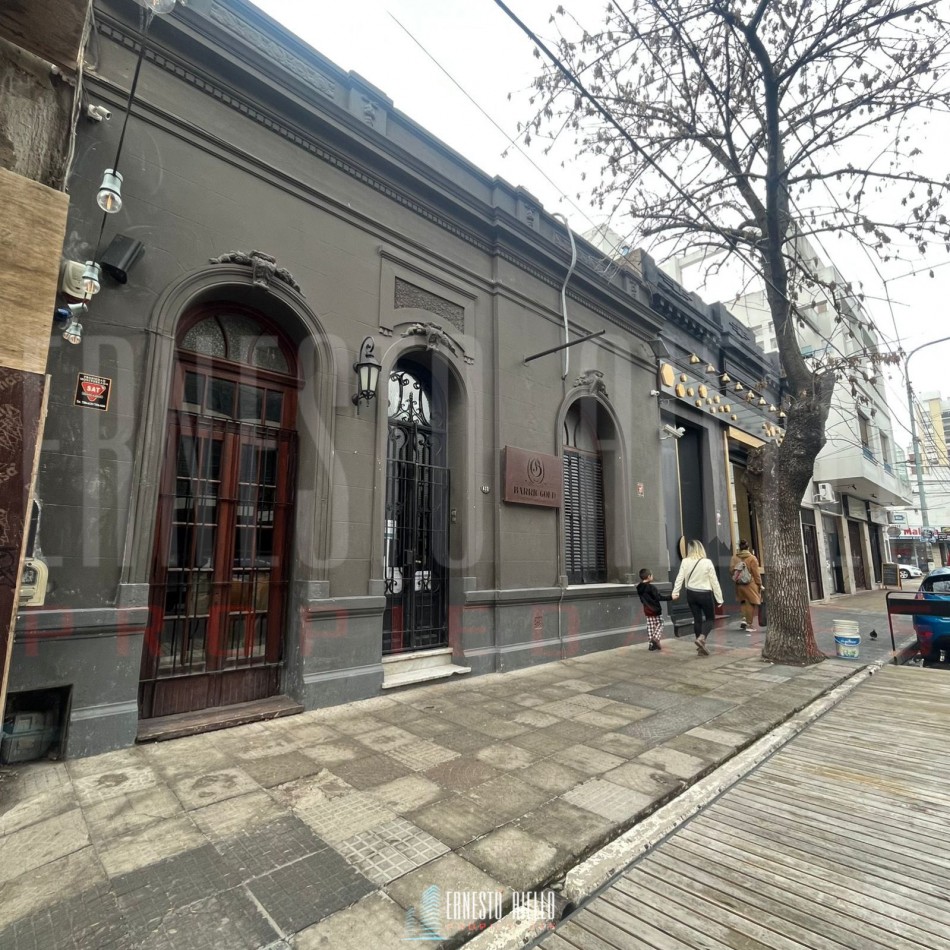 VENTA LOCAL COMERCIAL, BROWN N° 632, QUILMES CENTRO.