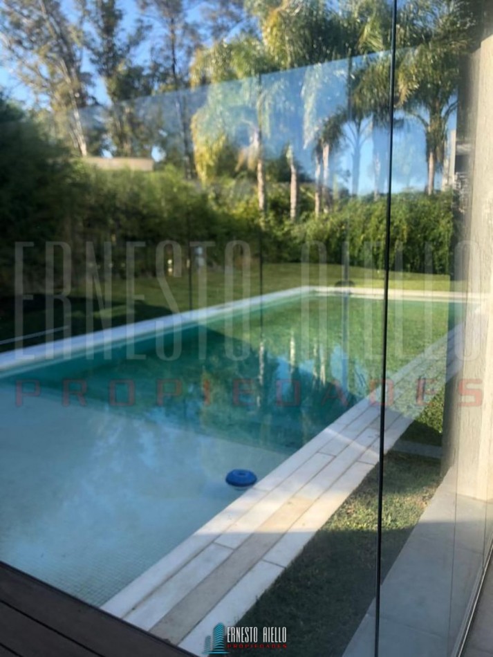 VENTA CASA 5 AMBIENTES EN BARRIO PRIVADO FINCAS DE IRAOLA II.