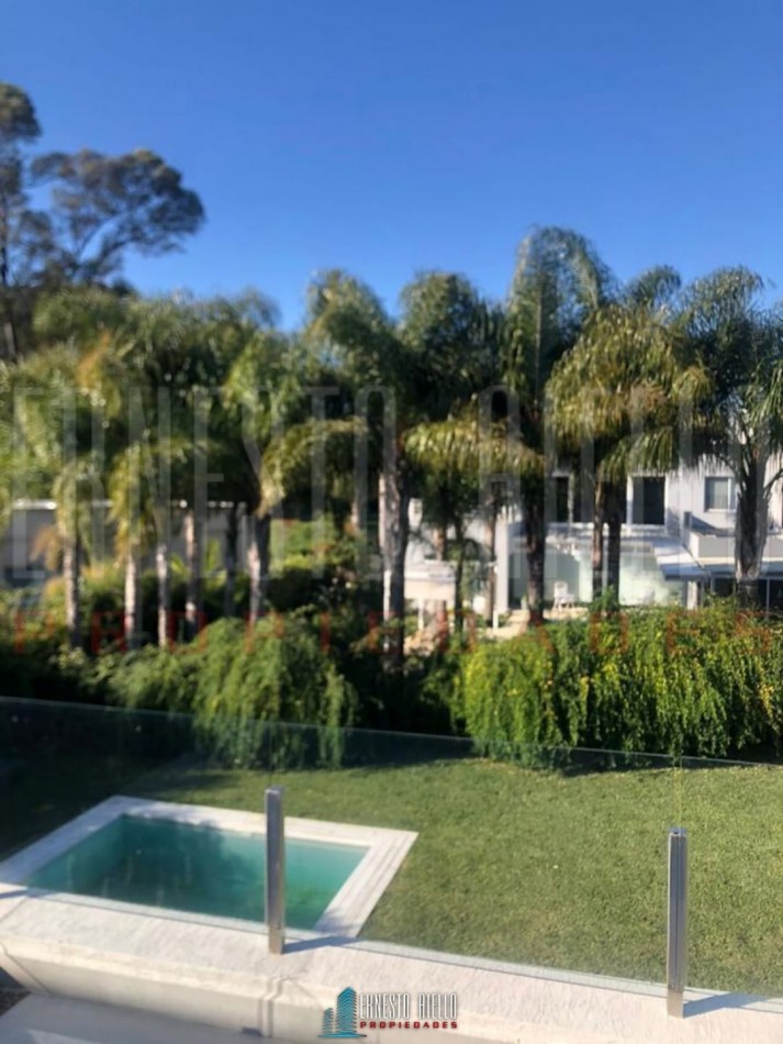 VENTA CASA 5 AMBIENTES EN BARRIO PRIVADO FINCAS DE IRAOLA II.
